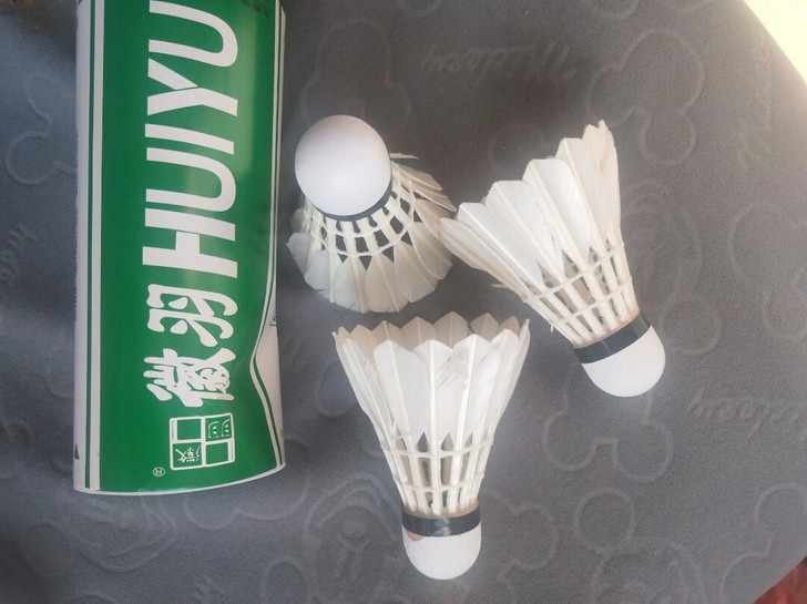 羽毛球，便宜甩卖。实体店倒闭甩卖  。
