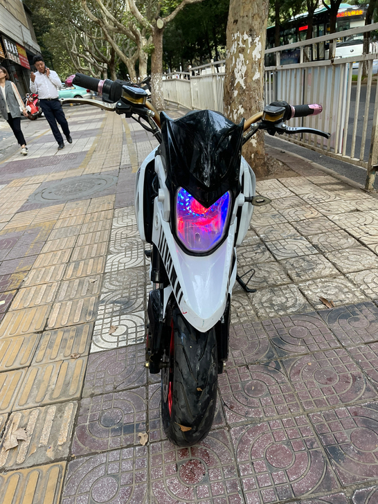 安排一个王者版画吃灰M3S.72伏20安的...