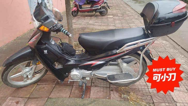 豪爵弯梁摩托车，自己不怎么骑，四年，基本没...