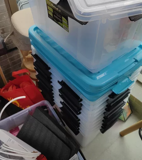 闲置整理箱，大概数量在12个（40元/个）...