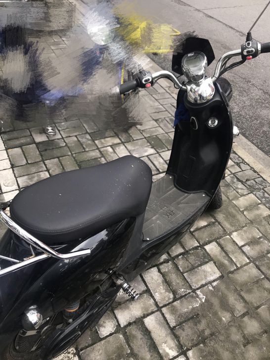 收一辆小龟王如图要求可以过户有软硬牌，车架...