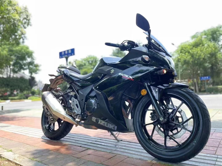 20年铃木gsx250r、准新成色、无任何...