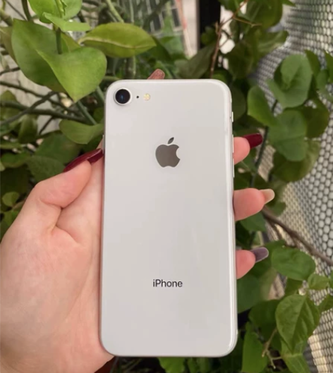 iPhone8 稀有白色 性价比高，苹果8...