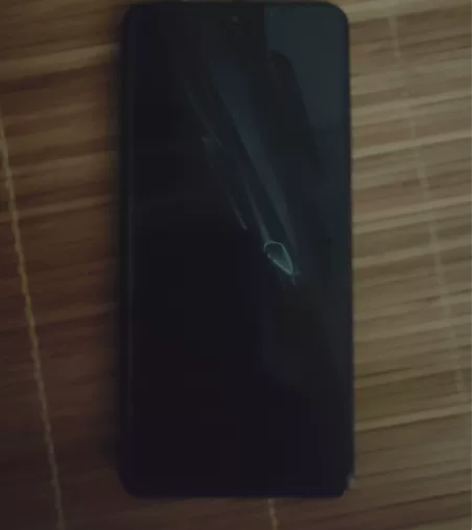 红米k40pro微瑕非原装屏 原价3k半价...