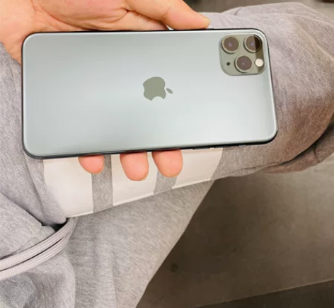 出台自用iPhone 11 Pro Max...