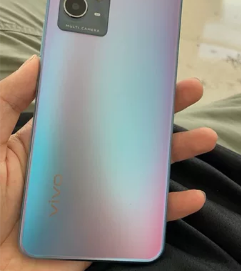 ?急用钱出自用备用机，今年5月份上市的vi...