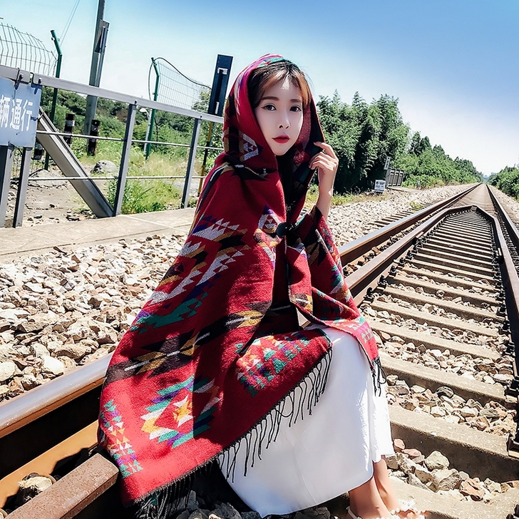 民族风开叉披肩女