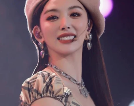 冬季百搭羊毛贝蕾帽女韩版画家帽时尚多色大饼...