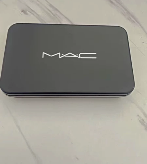 全新mac化妆刷 共十二只 需要直接拍!!...