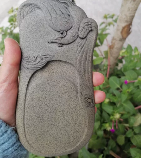 歙砚济源坑黄鱼籽摆玩件凤凰飞翔池砚 规格:...