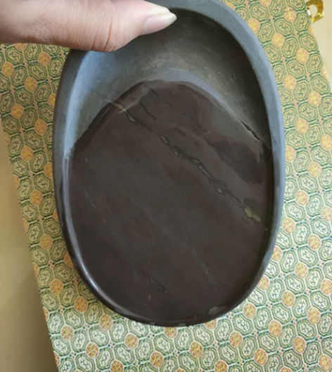 实用端砚,麻子坑,天青,有小翡翠石眼带,鹧...