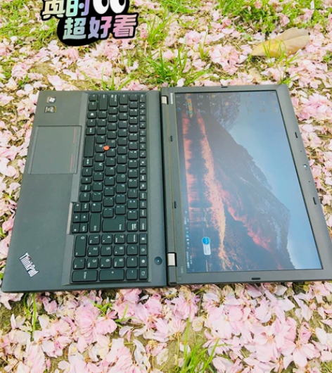 去年买的15寸99新i7四核八线程顶配联想...