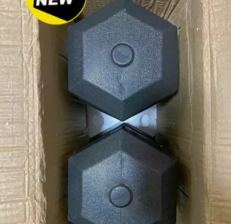 公司发的哑铃，留着没用带不走，一个5kg，...