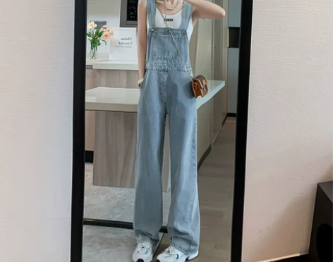 牛仔背带裤女直筒宽松拖地阔腿裤子+娃娃领白...