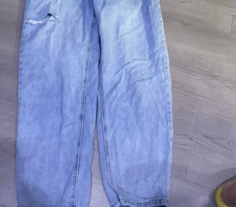 27码破洞牛仔裤 适合120斤以内 感兴趣...