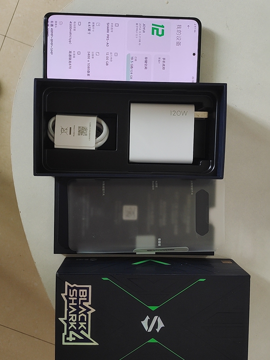 小米黑鲨4,12+128g内存。手机全原无...