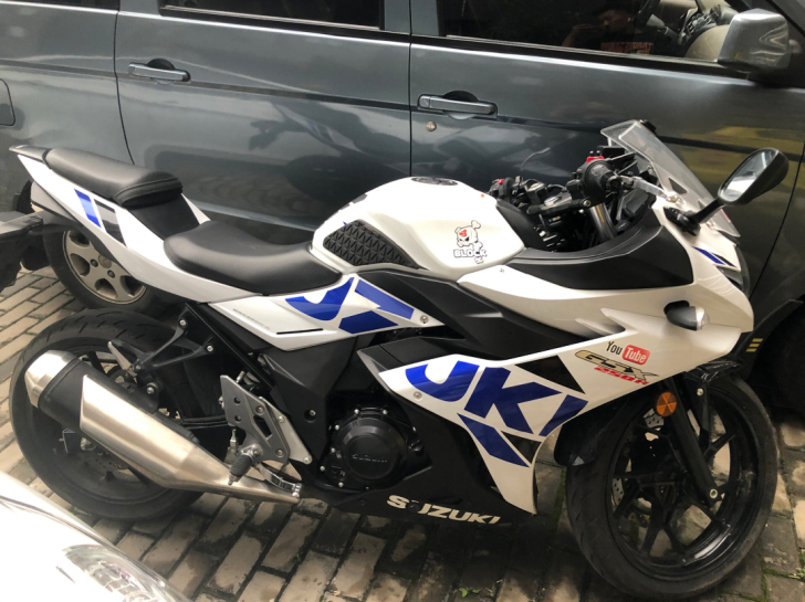 铃木gsx250r 19京b公户 6月出厂...
