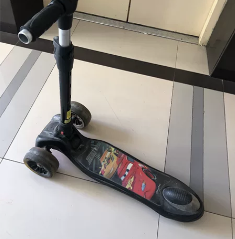 迪士尼儿童滑板车 感兴趣的话点“我想要”和...