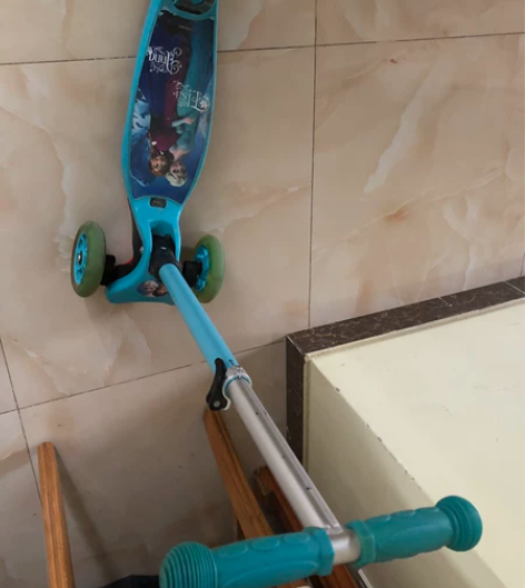 迪士尼 正品 滑板车 朝阳东坝福润四季自取...