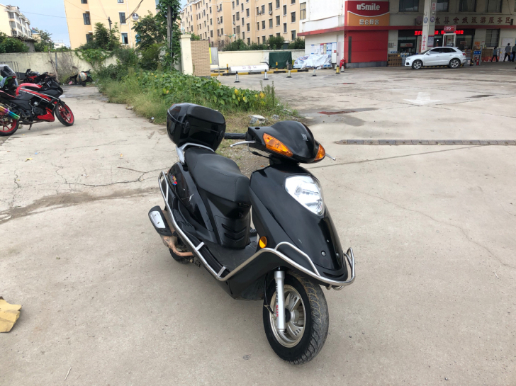 到货豪爵宇钻踏板一台,发动机安静,精品车况...