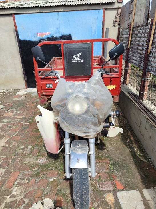 家用三轮摩托车150排量,一直放着,不骑了...