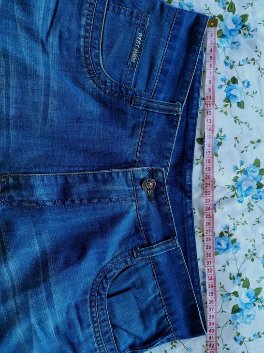 闲置男士直筒休闲百搭牛仔裤，只穿了两三次，...