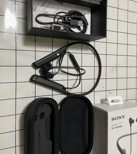 国行95新 索尼WI-1000XM2 颈挂...
