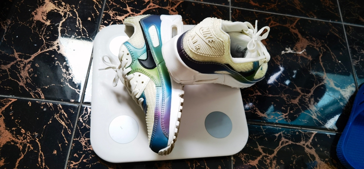 Nike AirMax 90 耐克跑鞋
