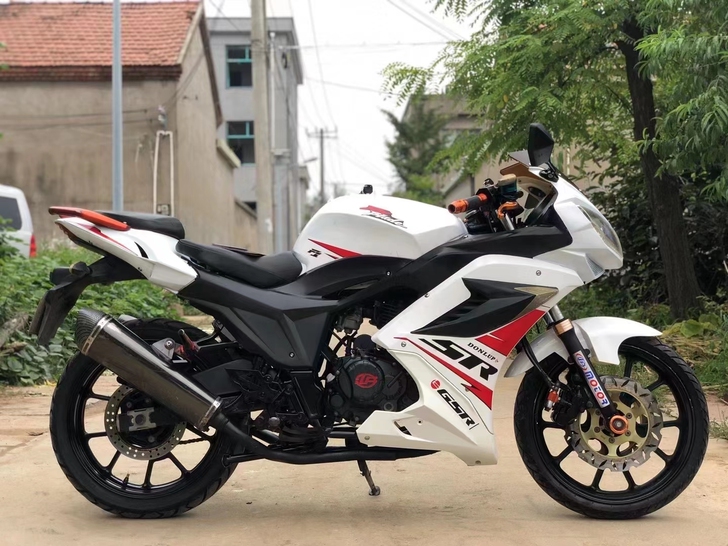 精品新款R2款，跑车设计（带行驶证，牌照手...