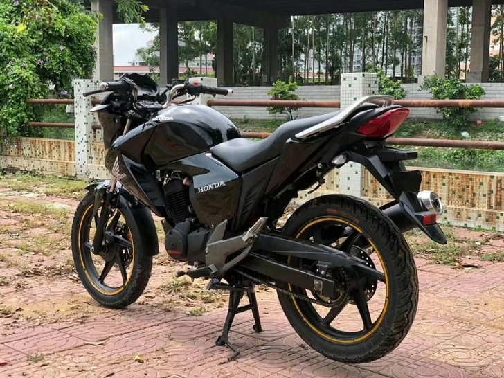 五羊本田幻影150cc，整车原装到每一颗螺...