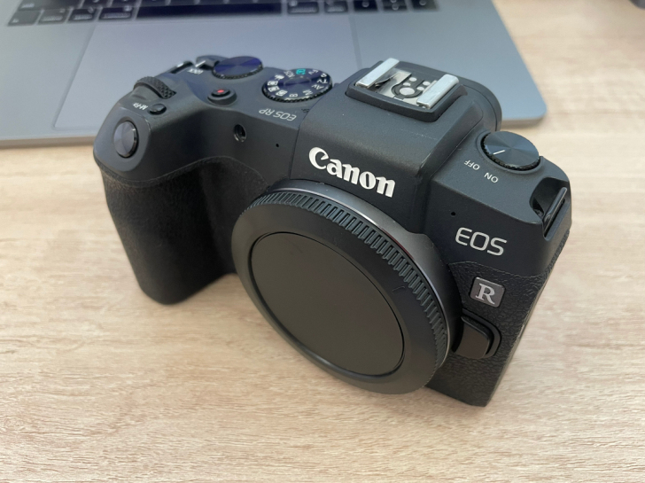 佳能eos rp 全画幅微单机身。95新成...