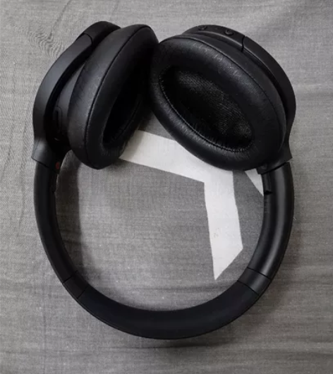 索尼 WH910N黑 外观完好,箱说保修卡...