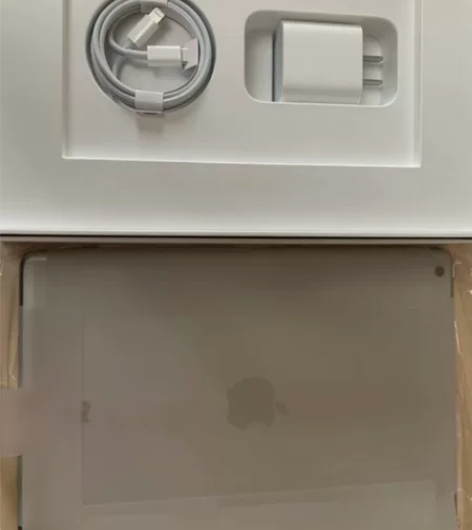 #3299出 全新无拆 原装正品Apple...