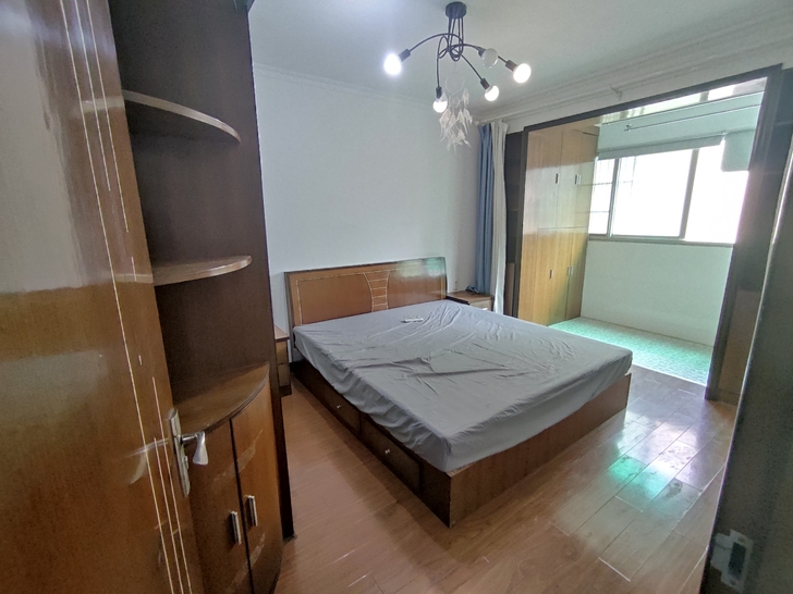 西湖文化广场地铁口 青园小区精装两房3500