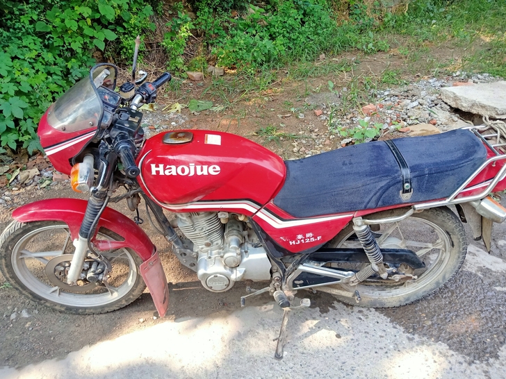 豪爵125摩托车一辆