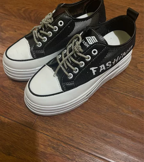 厚底内增高鞋，38码，曾高7厘米左右，9....