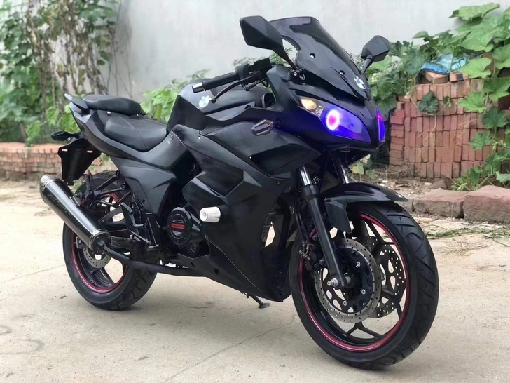 S款超跑,成色完美九九新!搭载新款平衡轴机...