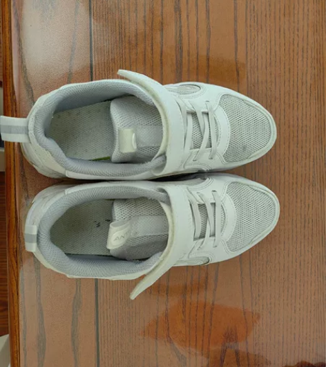 安踏儿童运动鞋 7成新  23.5cm 感...