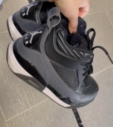 乔丹9代，黑色全皮37.5码八五新购于美国...