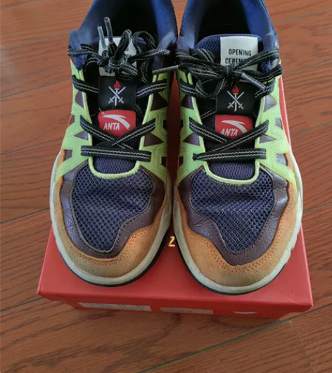 安踏联名款时尚休闲运动鞋，鞋码42码，保证...