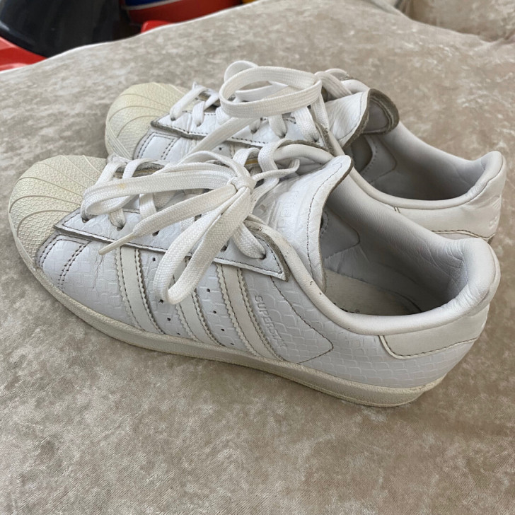 阿迪达斯三叶草运动鞋，36尺码，专柜买的，...