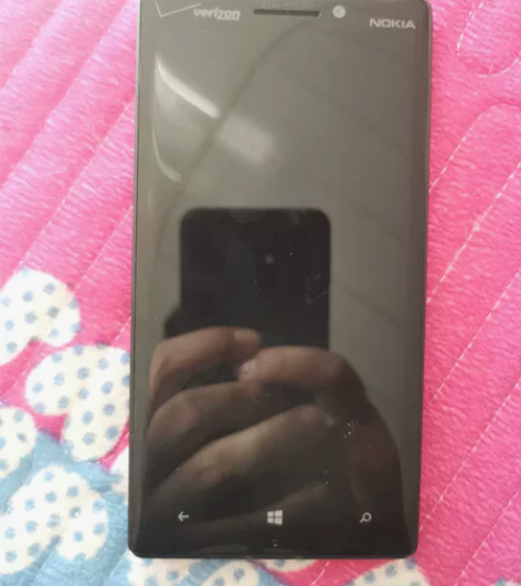 诺基亚929账号已经退出了。2G运存32G...