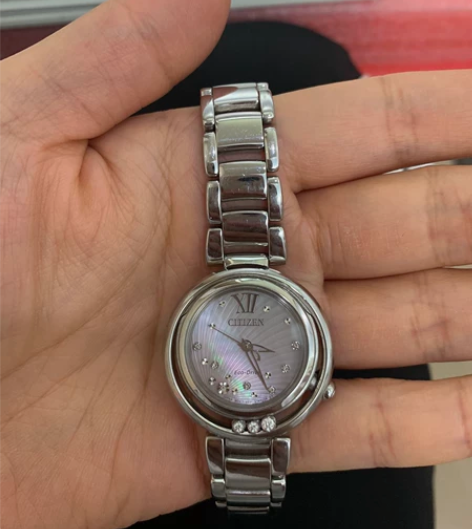西铁城光动能镶钻手表EM0320系列 买来...