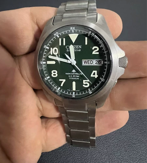 西铁城PMD56-2951钛合金光动能电波...