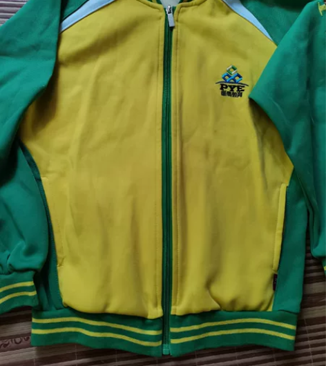 番禺区校服 女款140码数全新，49转让全...