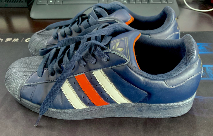 正版阿迪达斯  adidas 三叶草贝壳头...