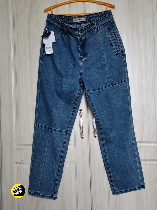 全新带吊牌唐狮男牛仔裤，175码，腰围有8...