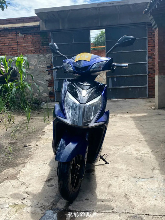 电摩 小刀金刚侠 差几天19年车 两套钥匙...