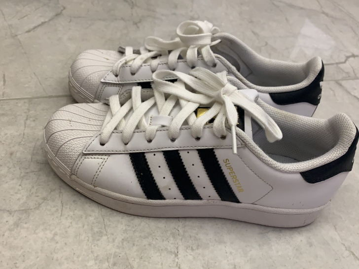 阿迪达斯贝壳鞋正品 支持专柜验货，原装鞋盒...