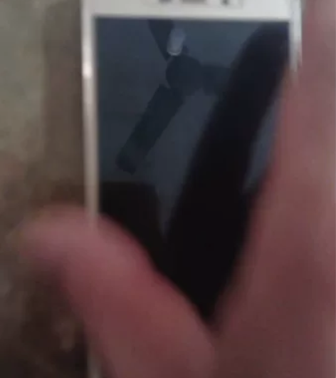 小米3手机一部，半年前买来老人用，学不会就...